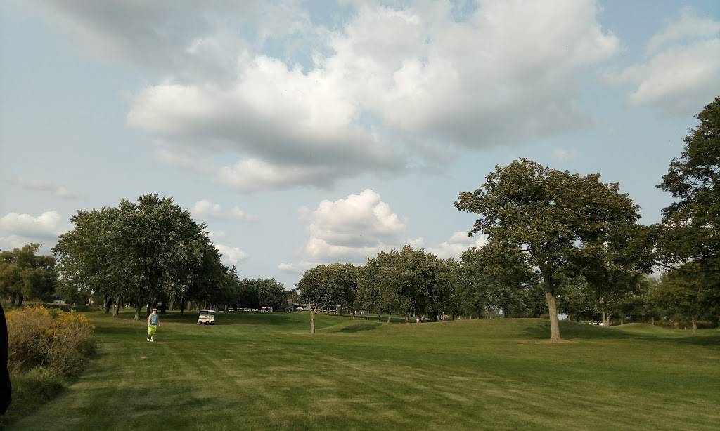 Southern Pines Golf & Country Club | meal takeaway | 8453 Airport Rd E, Mount Hope, ON L0R 1W0, Canada | 9056796308 OR +1 905-679-6308