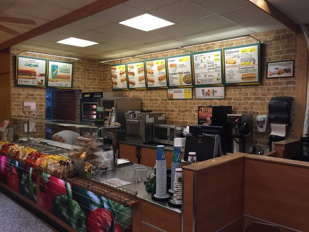 Subway | restaurant | 27 Rue Principale, Gracefield, QC J0X 1W0, Canada | 8194631555 OR +1 819-463-1555