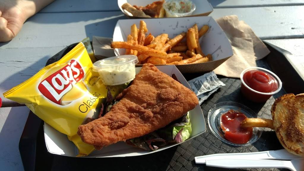 The Captains Catch | restaurant | 5 Sea St, Castine, ME 04421, USA | 2074604212 OR +1 207-460-4212