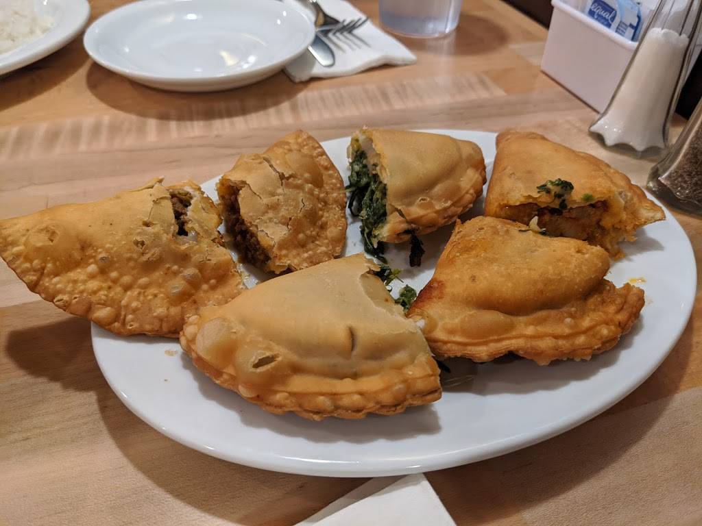 El Cubano | restaurant | 23360 Valencia Blvd, Valencia, CA 91355, USA | 6614178025 OR +1 661-417-8025