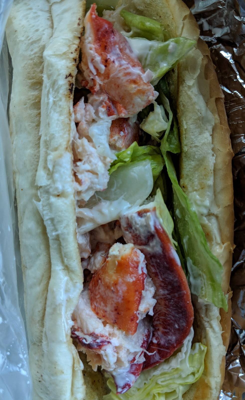 Arkay Pizza & Variety Store | meal takeaway | 172 Farmington Falls Rd, Farmington, ME 04938, USA | 2077783944 OR +1 207-778-3944