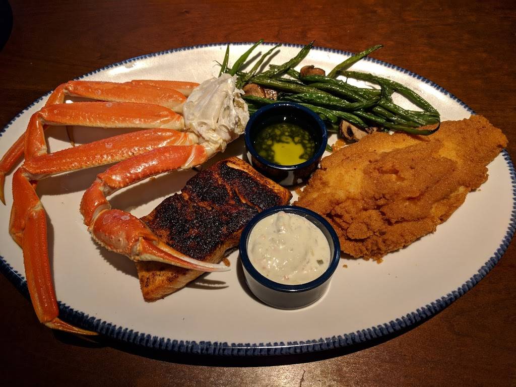 Red Lobster | restaurant | 9801 Independence Pointe Pkwy, Matthews, NC 28105, USA | 7047084439 OR +1 704-708-4439