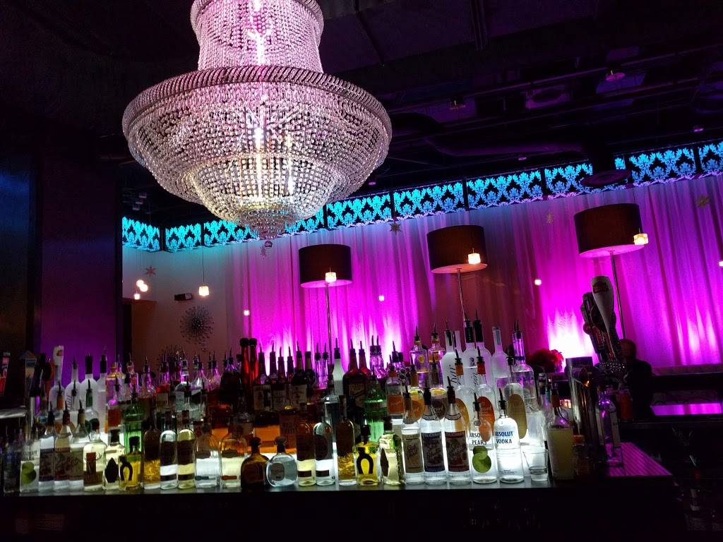 SUITE Restaurant / Lounge | night club | 10500 NE 8th St, Bellevue, WA 98004, USA | 4256796951 OR +1 425-679-6951