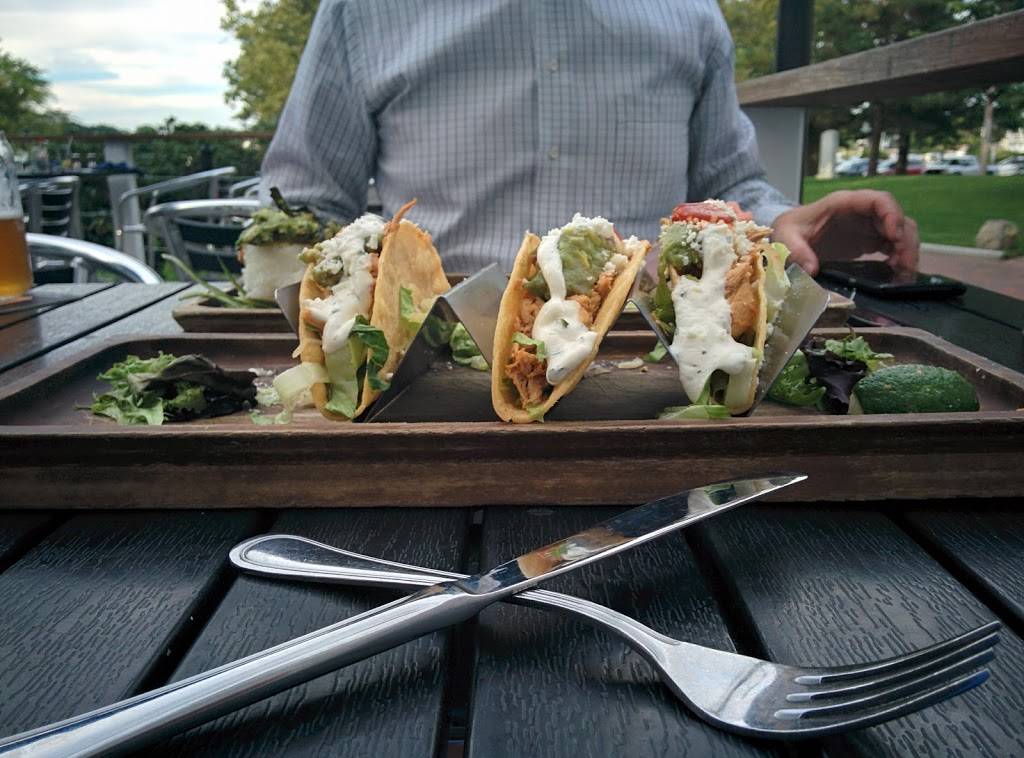 Sea Level Oyster Bar | restaurant | 1 Market Square, Newburyport, MA 01950, USA | 9784628862 OR +1 978-462-8862