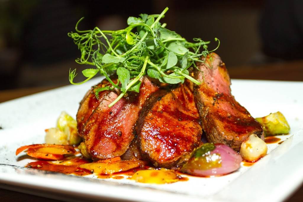 Andrews Roots Restaurant | restaurant | 82 N Sykes St, Meaford, ON N4L 1N8, Canada | 5195389000 OR +1 519-538-9000