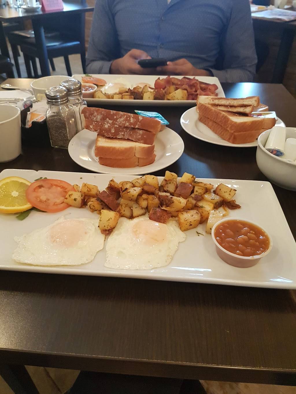 Aux 3 Copains | restaurant | 398 Rue Principale, Saint-Donat-de-Montcalm, QC J0T 2C0, Canada | 8194190209 OR +1 819-419-0209