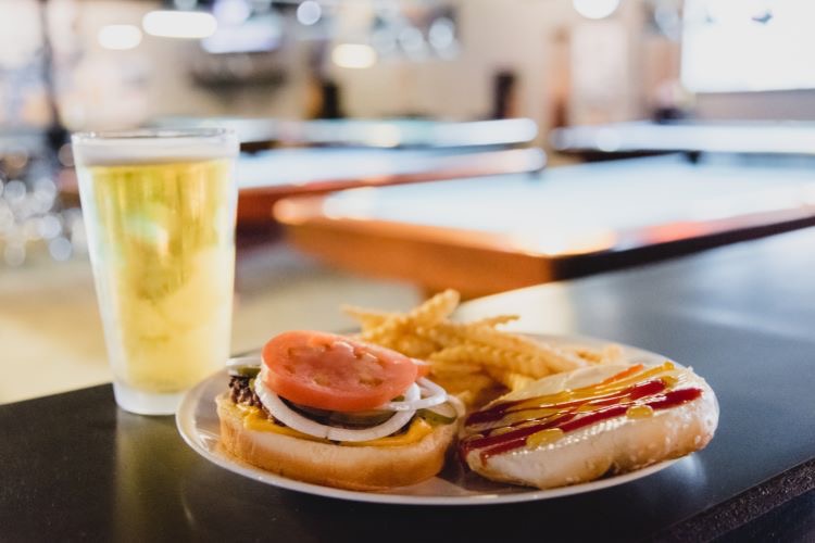 Blue Room Comedy Club | restaurant | 420 W College St, Springfield, MO 65806, USA | 4172288403 OR +1 417-228-8403