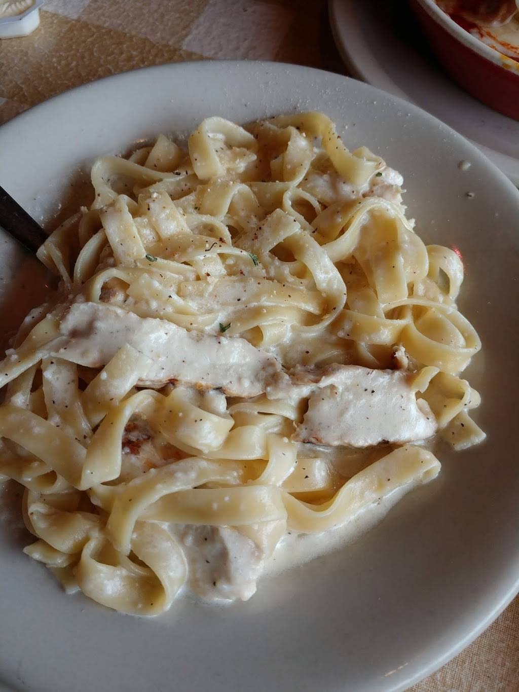 Pasta House Co | restaurant | 931 Valley Creek Dr, Farmington, MO 63640, USA | 5737600026 OR +1 573-760-0026