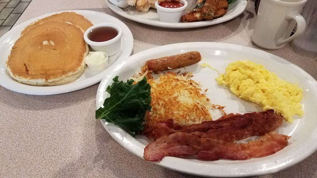 Spires Restaurant | restaurant | 15733 Hawthorne Blvd, Lawndale, CA 90260, USA | 3106449593 OR +1 310-644-9593