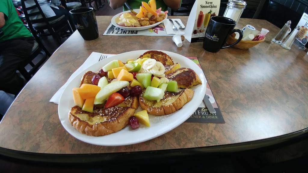 Tutti Frutti déjeuner et diner | restaurant | 999 Avenue de Bourgogne, Québec, QC G1W 4S6, Canada | 4186536383 OR +1 418-653-6383