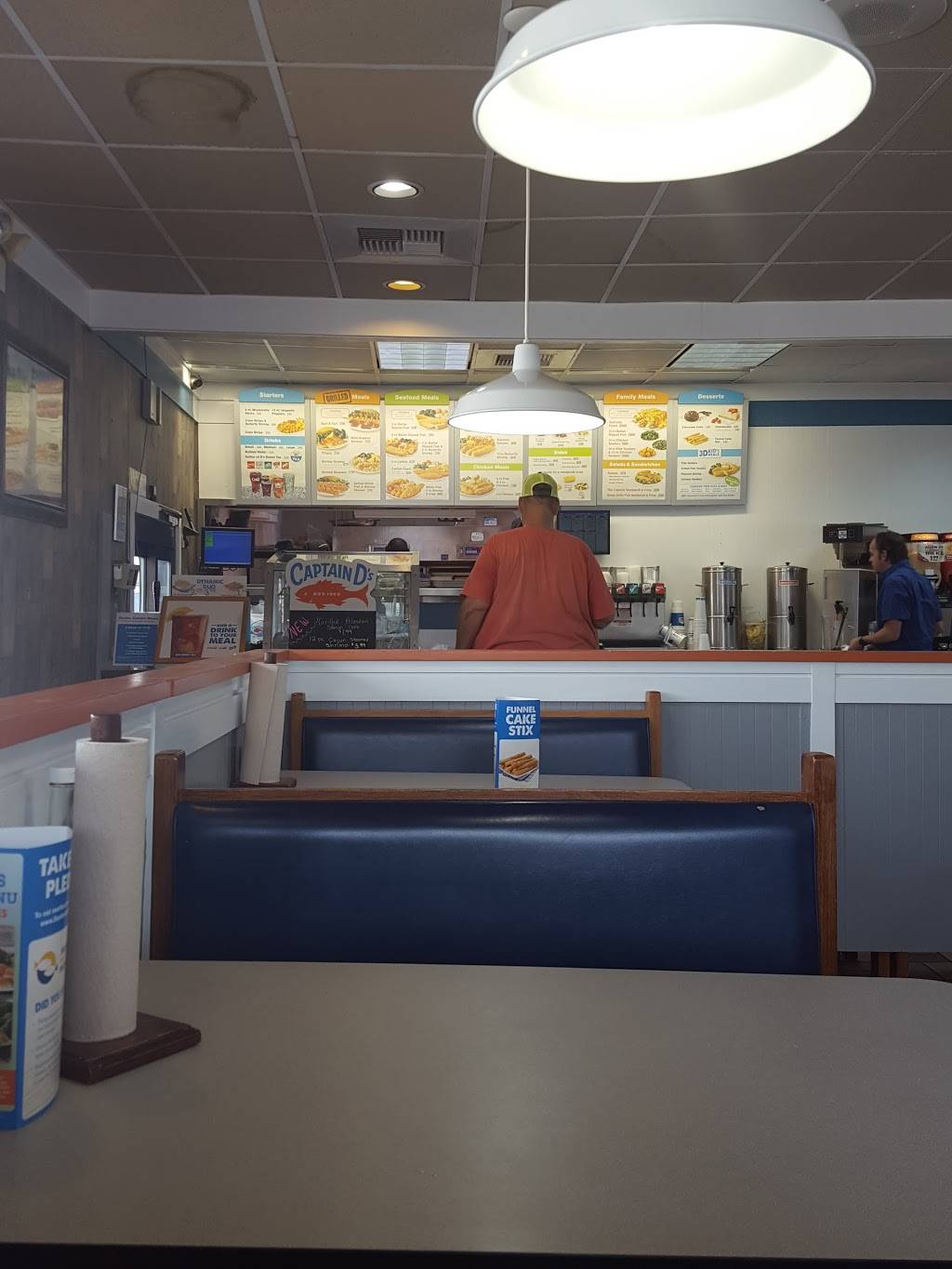 Captain Ds | restaurant | 112 N U.S. Hwy 52, Moncks Corner, SC 29461, USA | 8438997300 OR +1 843-899-7300