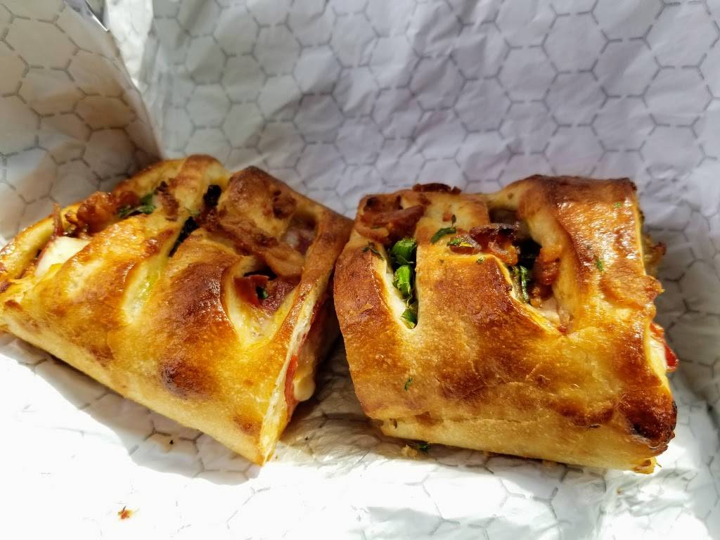 Sbarro | restaurant | 400 Mill Ave SE Suite 557, New Philadelphia, OH 44663, USA | 3303397943 OR +1 330-339-7943