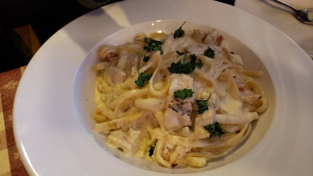 Vivere Italian Restaurant | restaurant | 1000 E Rawson Ave, Oak Creek, WI 53154, USA | 4145745128 OR +1 414-574-5128