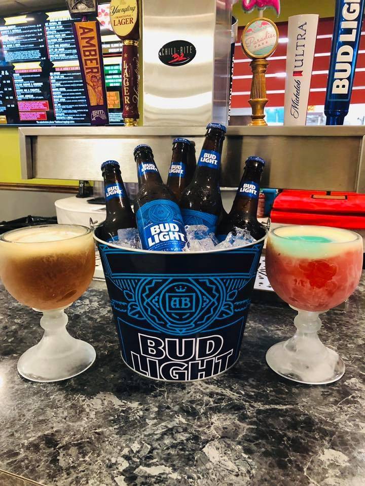 Huey Ps Pizzeria and Daiquiris | meal delivery | 7801 E St Bernard Hwy ste a, Violet, LA 70092, USA | 5043022444 OR +1 504-302-2444