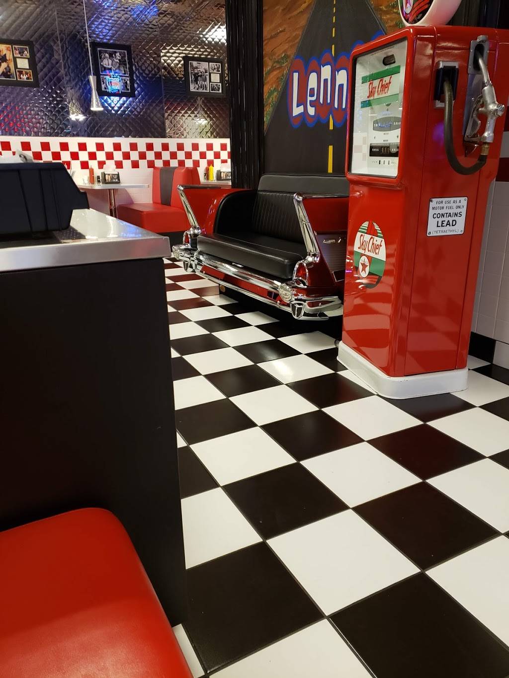 Lennys Burgers | restaurant | 2156 N Alma School Rd, Chandler, AZ 85224, USA | 4803613989 OR +1 480-361-3989