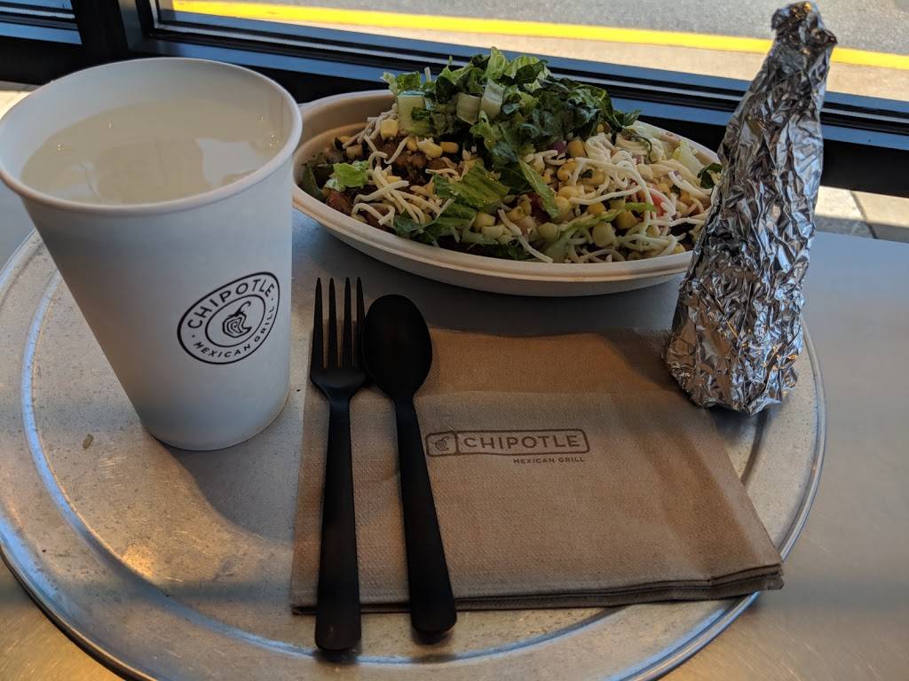 Chipotle Mexican Grill | restaurant | 7711 Harford Rd, Parkville, MD 21234, USA | 4106630167 OR +1 410-663-0167