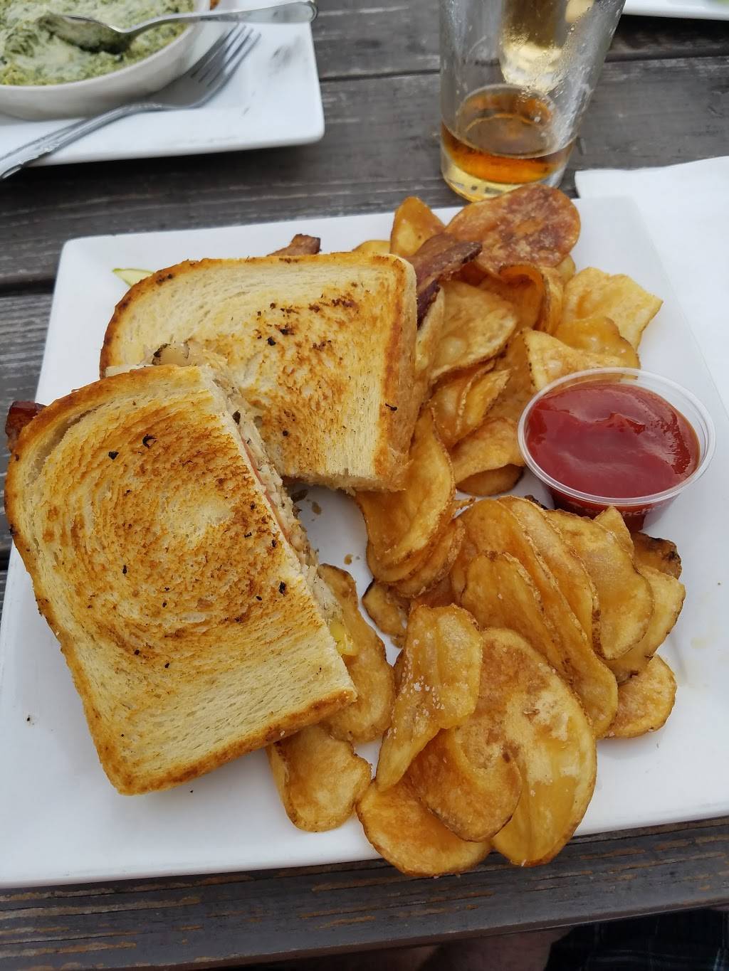 Normandy Park Ale House | restaurant | 19803 1st Ave S #104, Normandy Park, WA 98148, USA | 2065926986 OR +1 206-592-6986