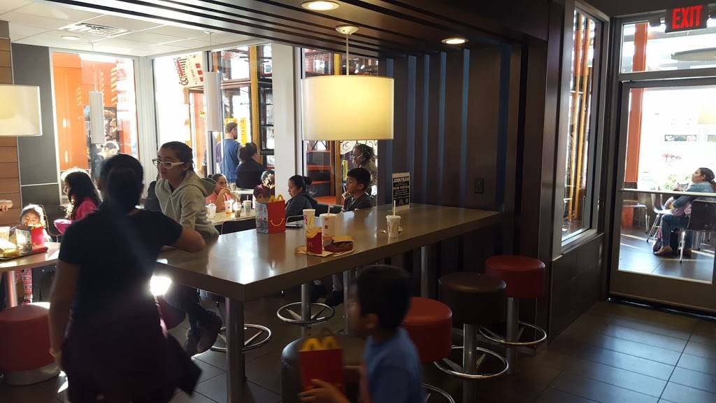 McDonalds | cafe | 505 Waldron Rd, La Vergne, TN 37086, USA | 6157934310 OR +1 615-793-4310