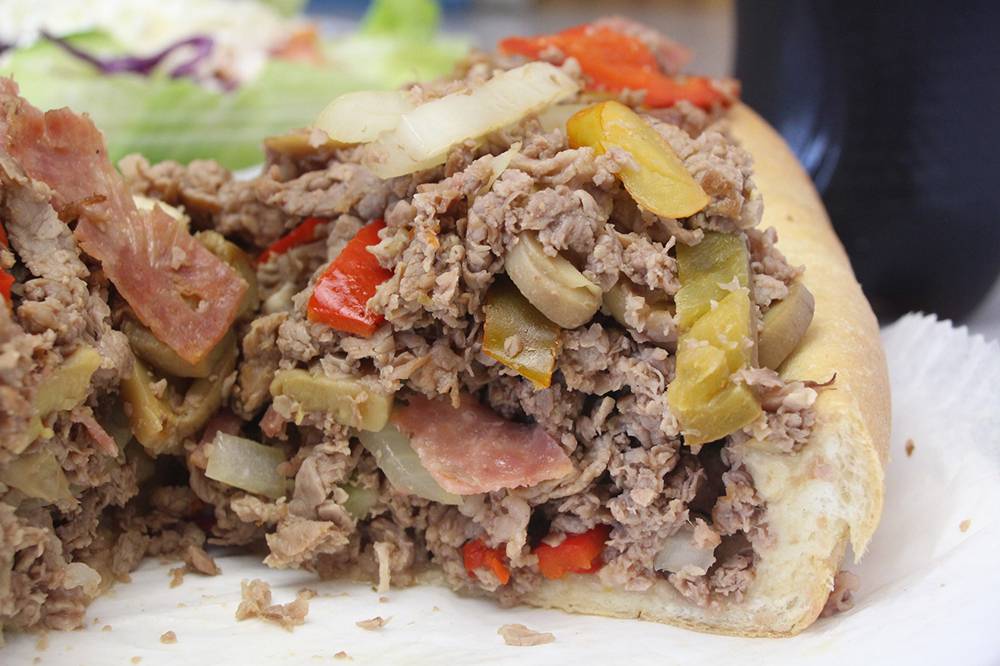 Dinas Roast Beef & Seafood | restaurant | 135 Canal St, Salem, MA 01970, USA | 9787441229 OR +1 978-744-1229