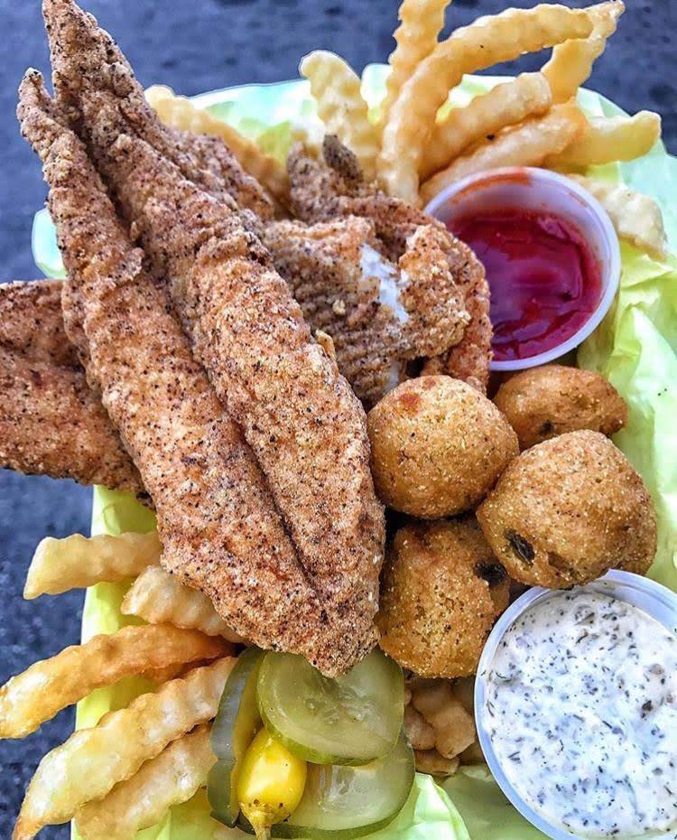 Fishbone Seafood Gardena Strawberry Square | restaurant | 1024 W Rosecrans Ave, Gardena, CA 90247, USA | 3238142400 OR +1 323-814-2400