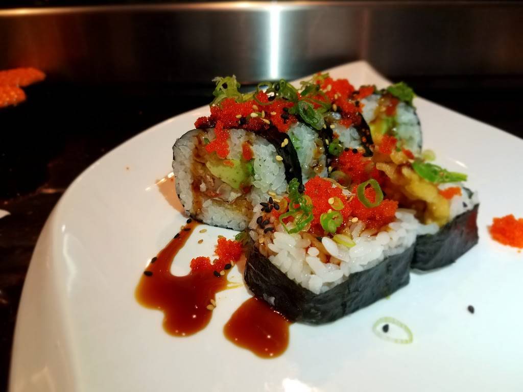 Thai Bay & Sushi Restaurant | restaurant | 1300 E Bay Dr, Largo, FL 33771, USA | 7275845522 OR +1 727-584-5522