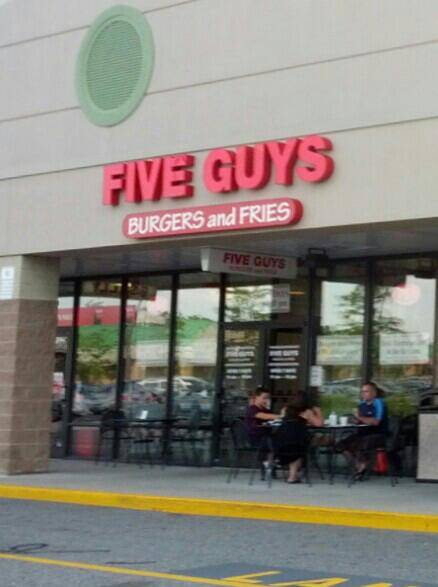 Five Guys | meal takeaway | 268-B Franklin Village Drive, Franklin, MA 02038, USA | 5085203911 OR +1 508-520-3911