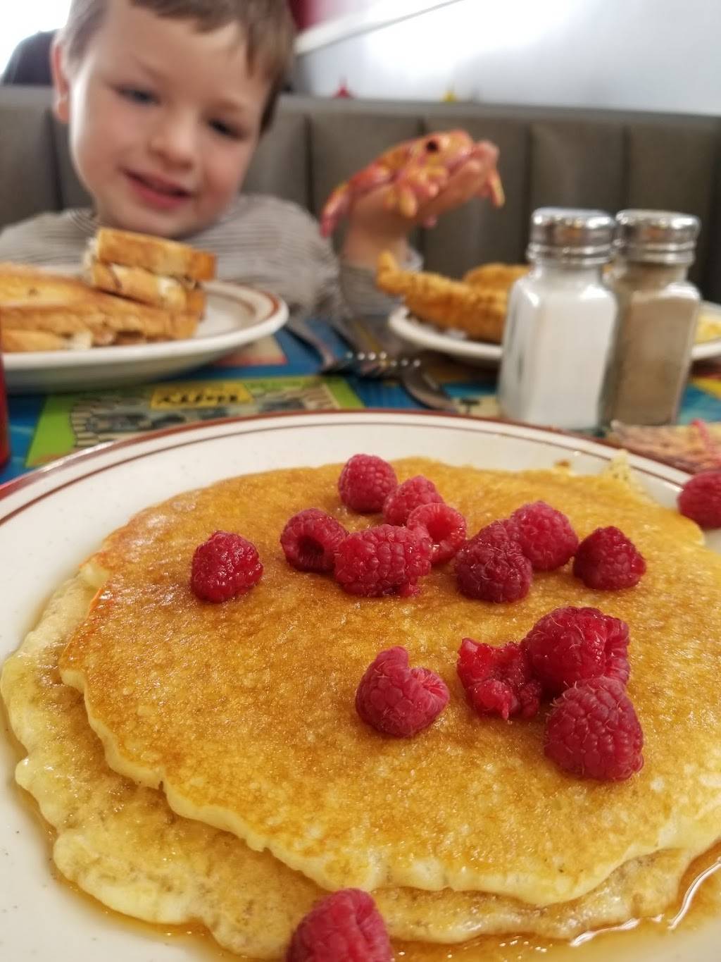 Great Lakes Coney Island | restaurant | 38425 Grand River Ave, Farmington, MI 48335, USA | 2484716968 OR +1 248-471-6968