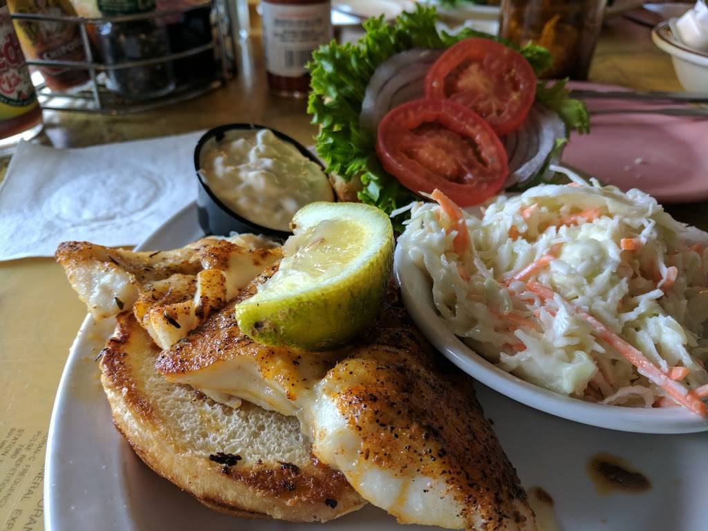 Sea Hut | restaurant | 5611 US-19, Palmetto, FL 34221, USA | 9417221622 OR +1 941-722-1622