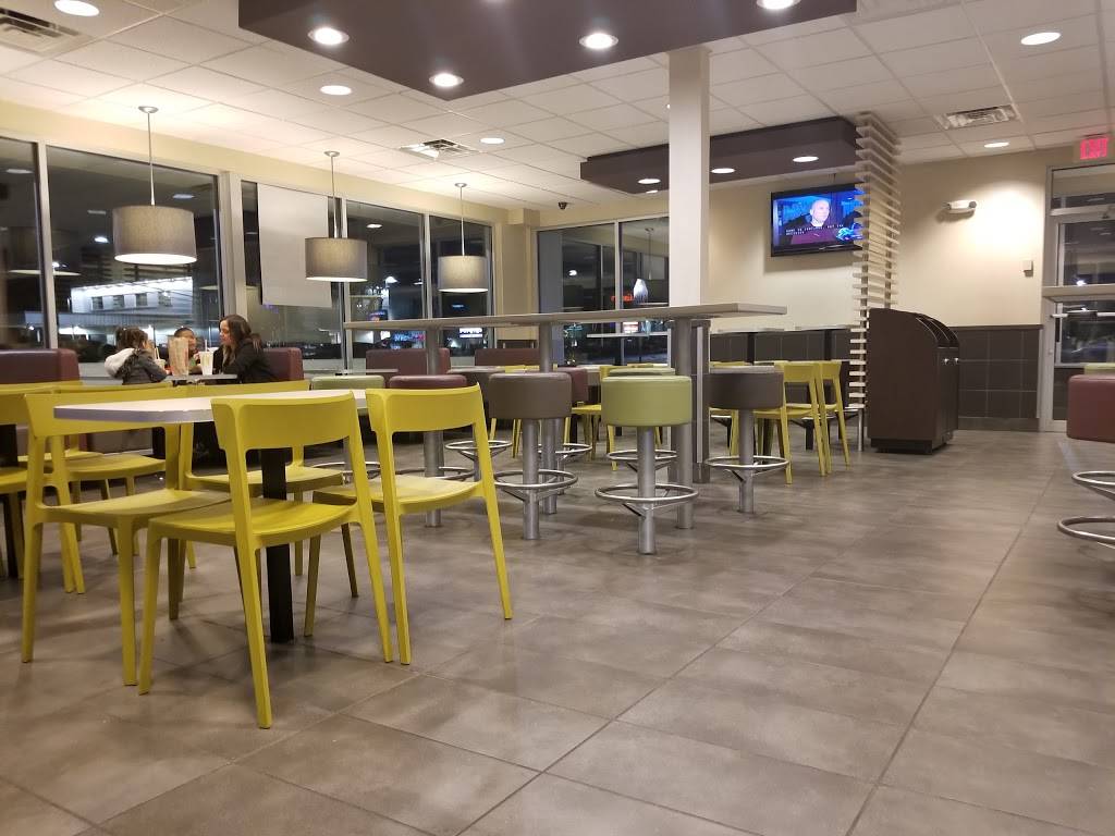 McDonalds | cafe | 600 Georges Rd, North Brunswick Township, NJ 08902, USA | 7322474774 OR +1 732-247-4774