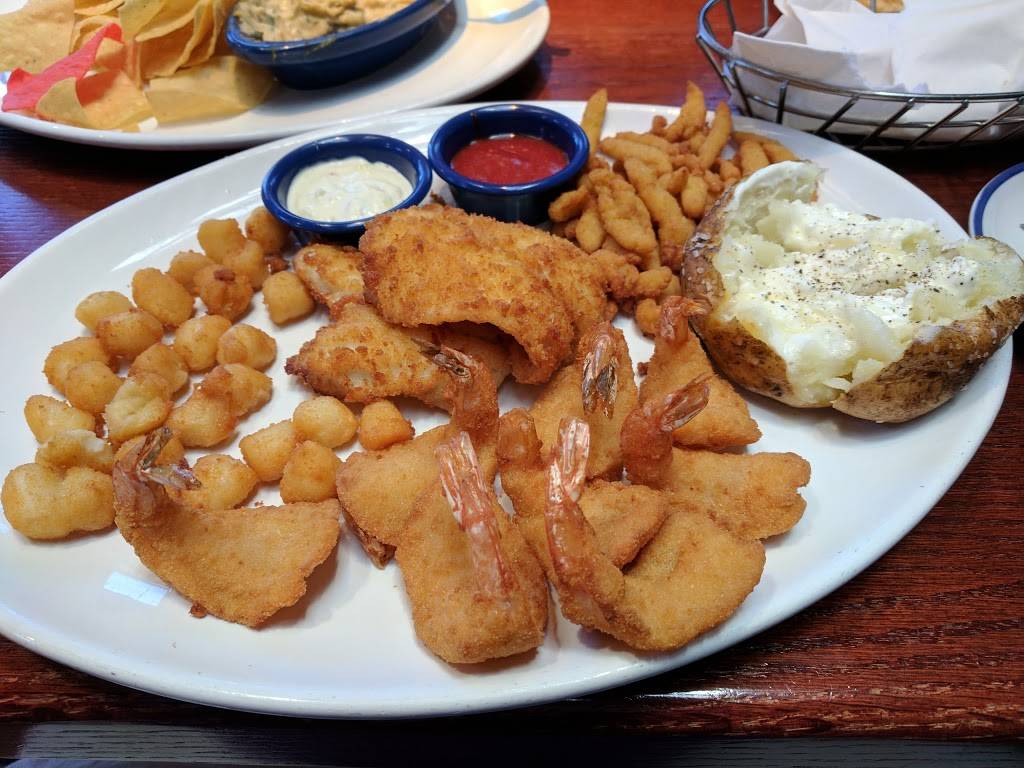 Red Lobster | restaurant | 3780 Sports Arena Blvd, San Diego, CA 92110, USA | 6192261057 OR +1 619-226-1057