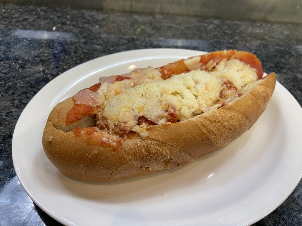 Michael Gs Handcrafted Italian | restaurant | 1066 Revere Beach Pkwy, Chelsea, MA 02150, USA | 6174662098 OR +1 617-466-2098