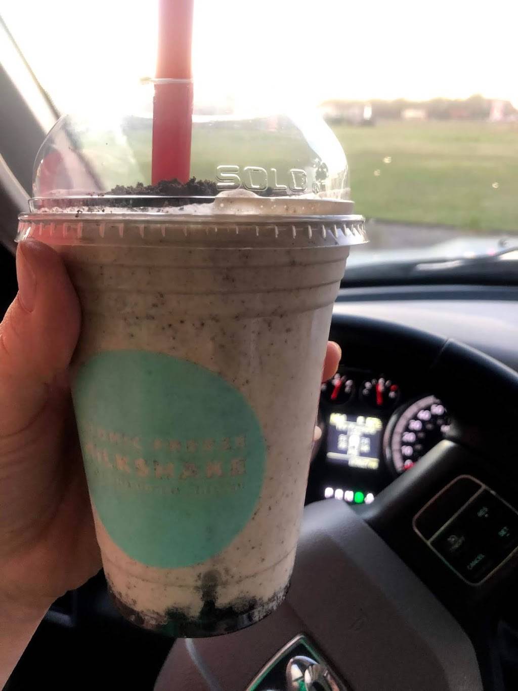 Atomic Burger | restaurant | 5909 Creek Centre Dr, Baton Rouge, LA 70820, USA | 2252236746 OR +1 225-223-6746