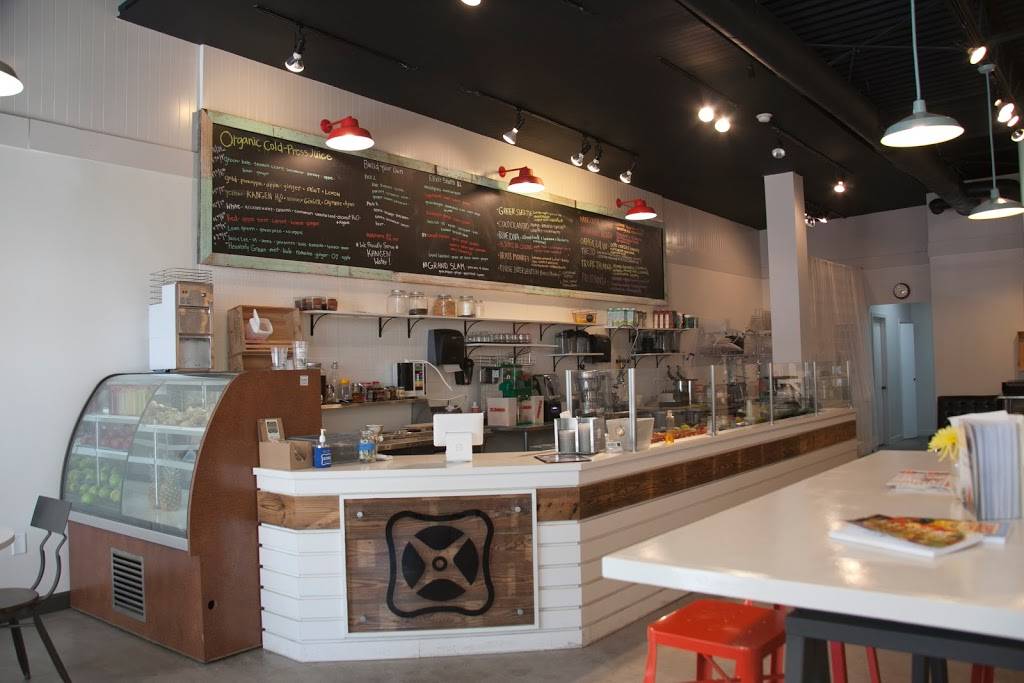 Blend Juice Bar | restaurant | 320 W Coleman Blvd Ste E, Mt Pleasant, SC 29464, USA | 8438846161 OR +1 843-884-6161