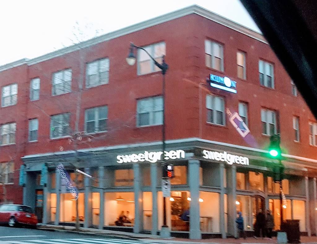 sweetgreen | restaurant | 2200 Wisconsin Ave NW, Washington, DC 20007, USA | 2023334307 OR +1 202-333-4307