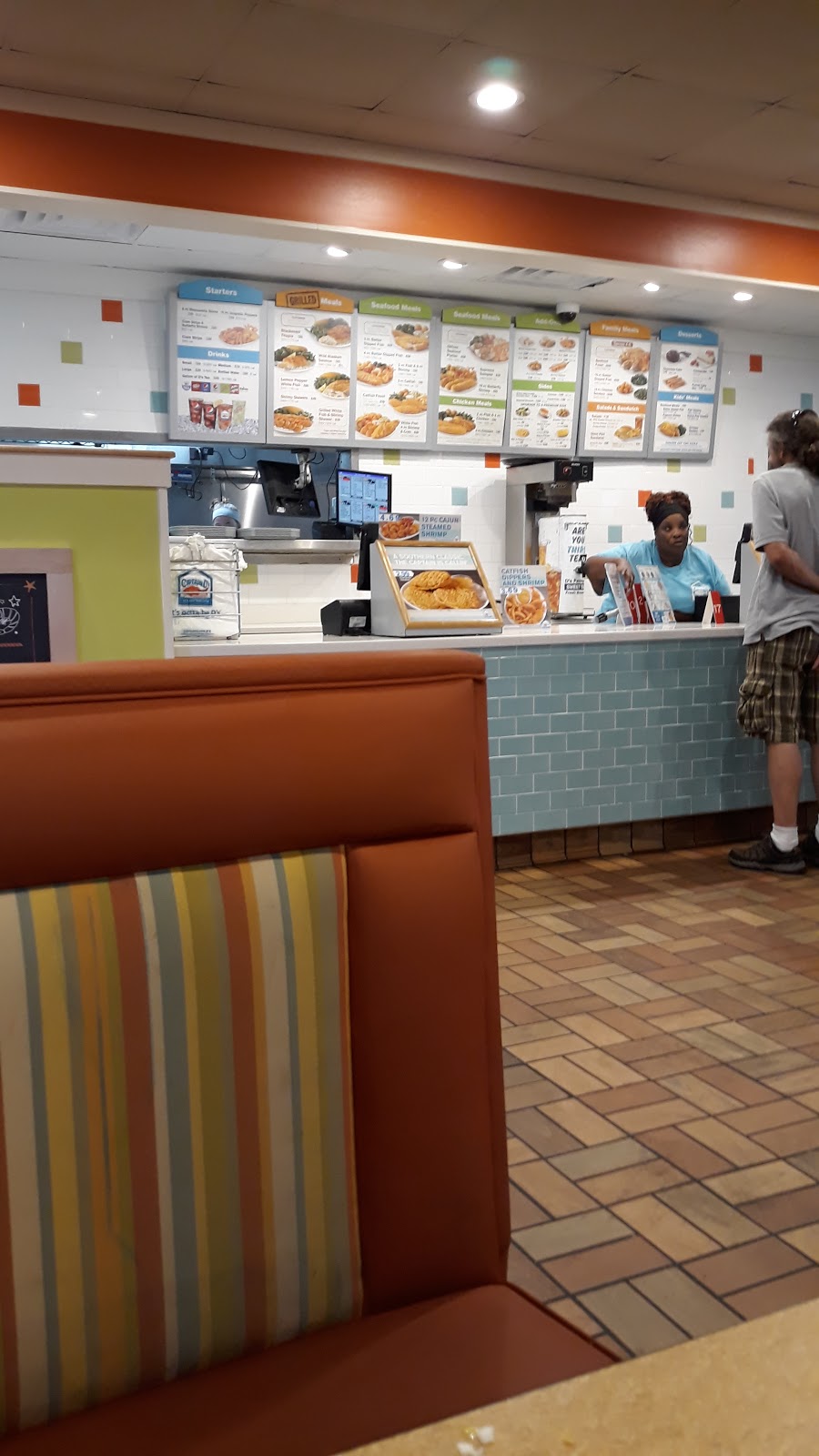 Captain Ds | restaurant | 19 Miracle Strip Pkwy SW, Fort Walton Beach, FL 32548, USA | 8502443656 OR +1 850-244-3656