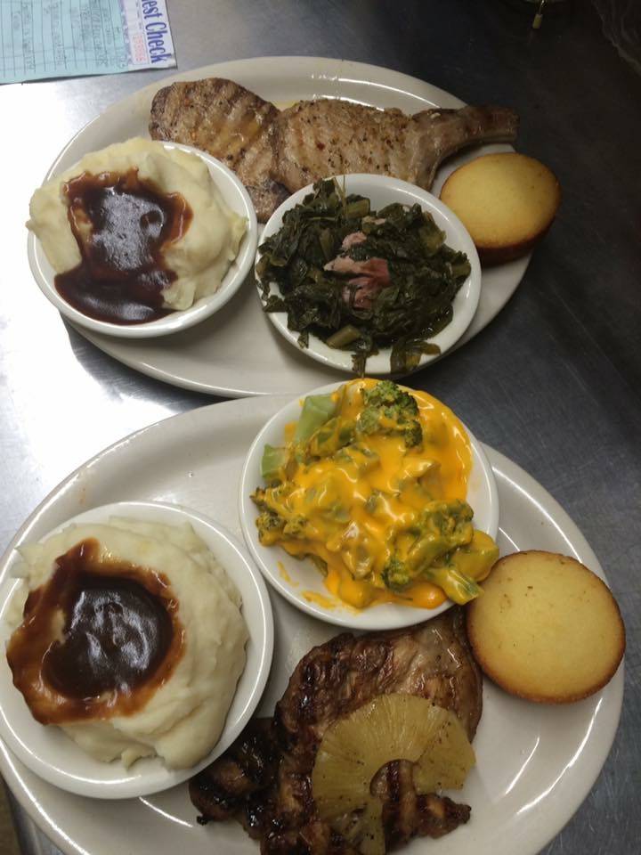 Sarah Lees Southern Cooking | restaurant | 6646 US-51, Millington, TN 38053, USA | 9018730906 OR +1 901-873-0906
