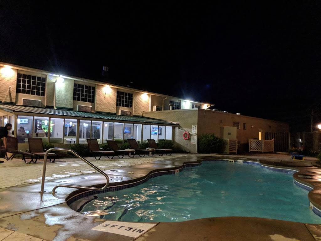 Wyndham Garden Cross Lanes Charleston |  | 102 Racer Dr, Cross Lanes, WV 25313, USA | 3047768070 OR +1 304-776-8070