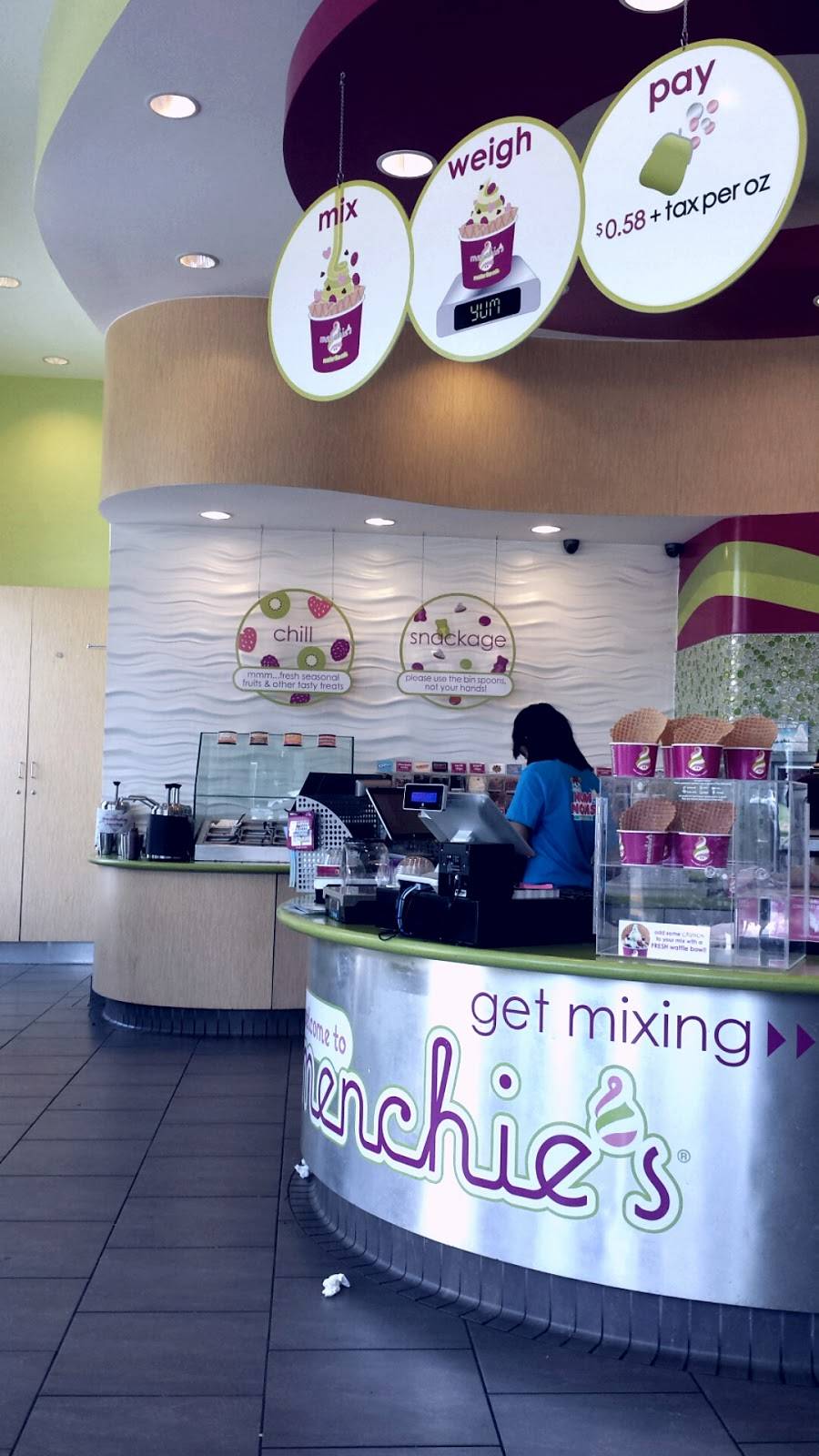 Menchies Frozen Yogurt | bakery | 732 Montana Ave, Santa Monica, CA 90403, USA | 3103934242 OR +1 310-393-4242