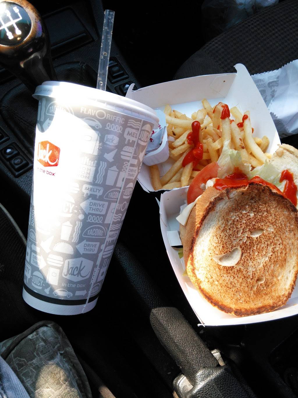 Jack in the Box | restaurant | 2420 E Beardsley Rd, Phoenix, AZ 85050, USA | 6024854030 OR +1 602-485-4030