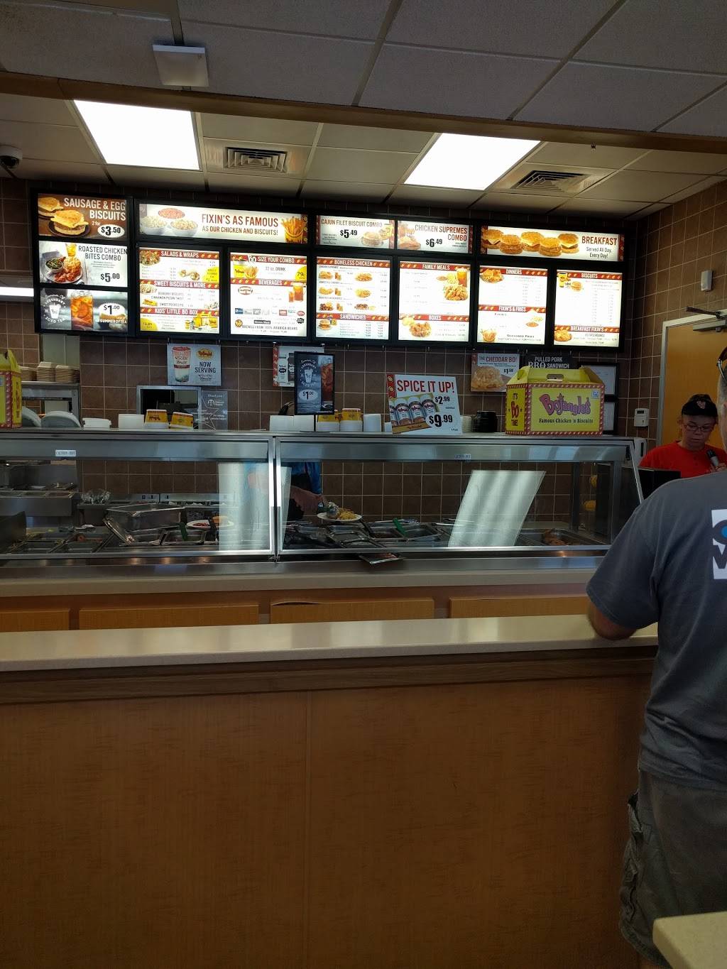 Bojangles Famous Chicken n Biscuits | restaurant | 5916 Middlebrook Pike, Knoxville, TN 37909, USA | 8652120059 OR +1 865-212-0059