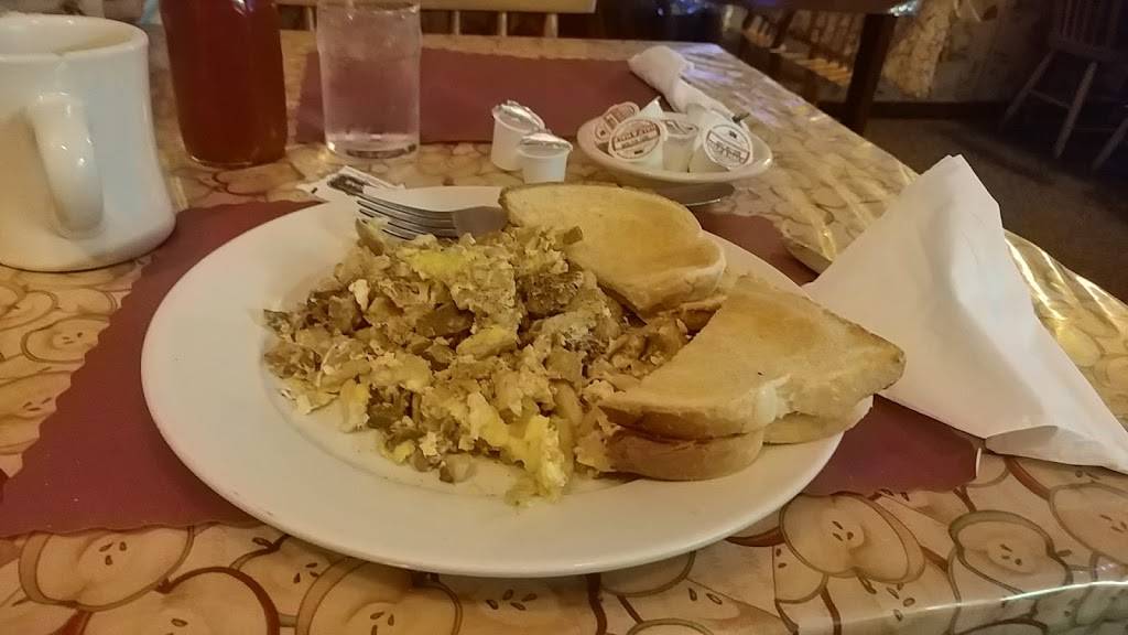 The Apple Bin Grill & Bakery | restaurant | 674 Arendtsville Rd, Biglerville, PA 17307, USA | 7176774141 OR +1 717-677-4141