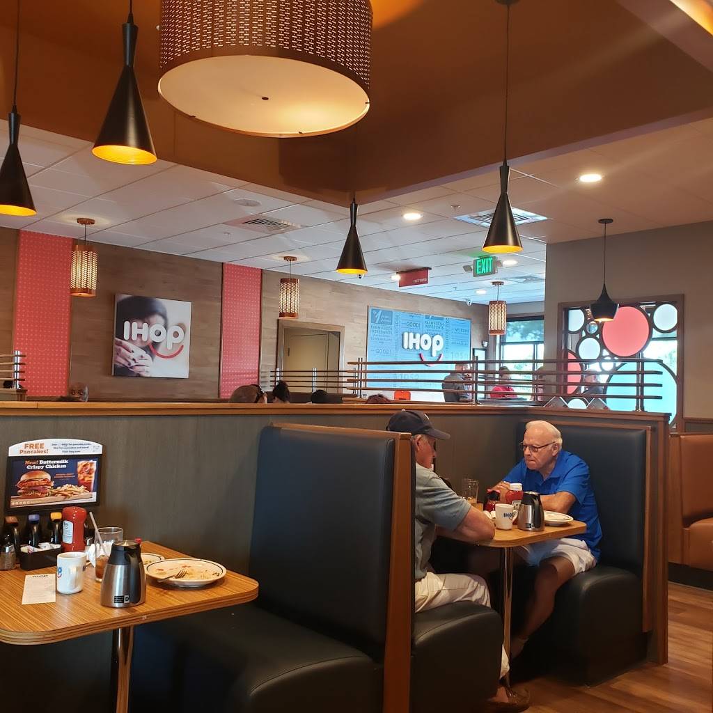 IHOP | restaurant | 1120 W Orange Blossom Trail, Apopka, FL 32712, USA | 4075652388 OR +1 407-565-2388