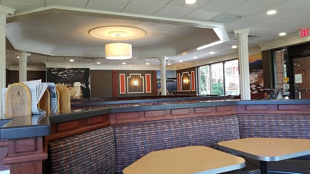 McDonalds | cafe | 111 Fisherville Rd, Concord, NH 03303, USA | 6032262297 OR +1 603-226-2297