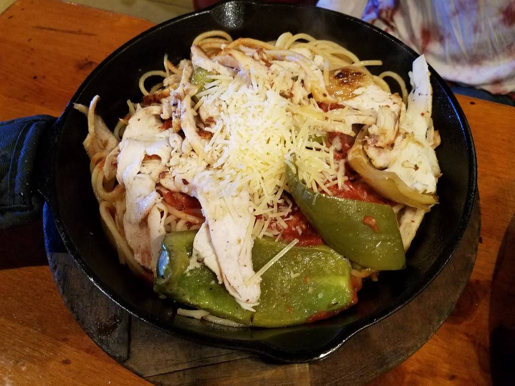 Johnny Carinos | restaurant | 1608 Garth Brooks Blvd, Yukon, OK 73099, USA | 4053500756 OR +1 405-350-0756