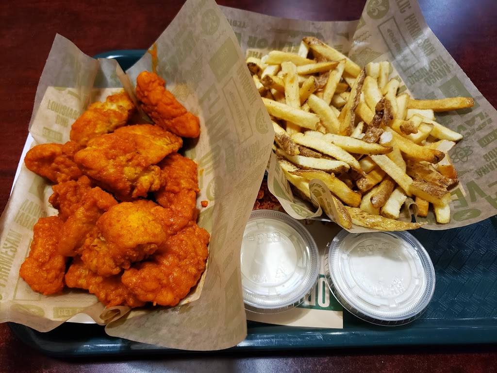Wingstop | restaurant | 32980 Woodward Ave, Royal Oak, MI 48073, USA | 2489857867 OR +1 248-985-7867