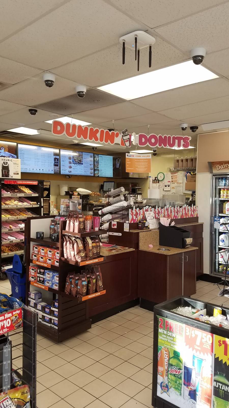 Dunkin | bakery | 41 Lee Burbank Hwy, Revere, MA 02151, USA | 7812844087 OR +1 781-284-4087