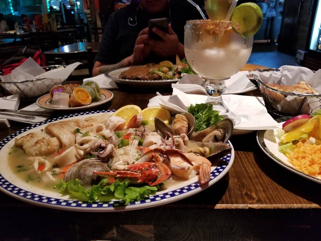 Los Tres Potrillos | restaurant | 1004 4th Ave, Brooklyn, NY 11232, USA | 7187888484 OR +1 718-788-8484