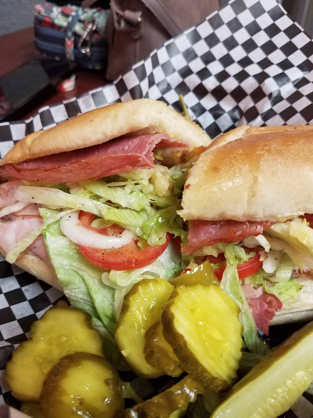 Sammies | meal takeaway | 117 Lovelace Ave, Martin, TN 38237, USA | 7315871992 OR +1 731-587-1992