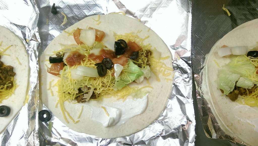 Boyds Bar Catering | restaurant | 108 Main St E, Fairbank, IA 50629, USA | 3196350048 OR +1 319-635-0048