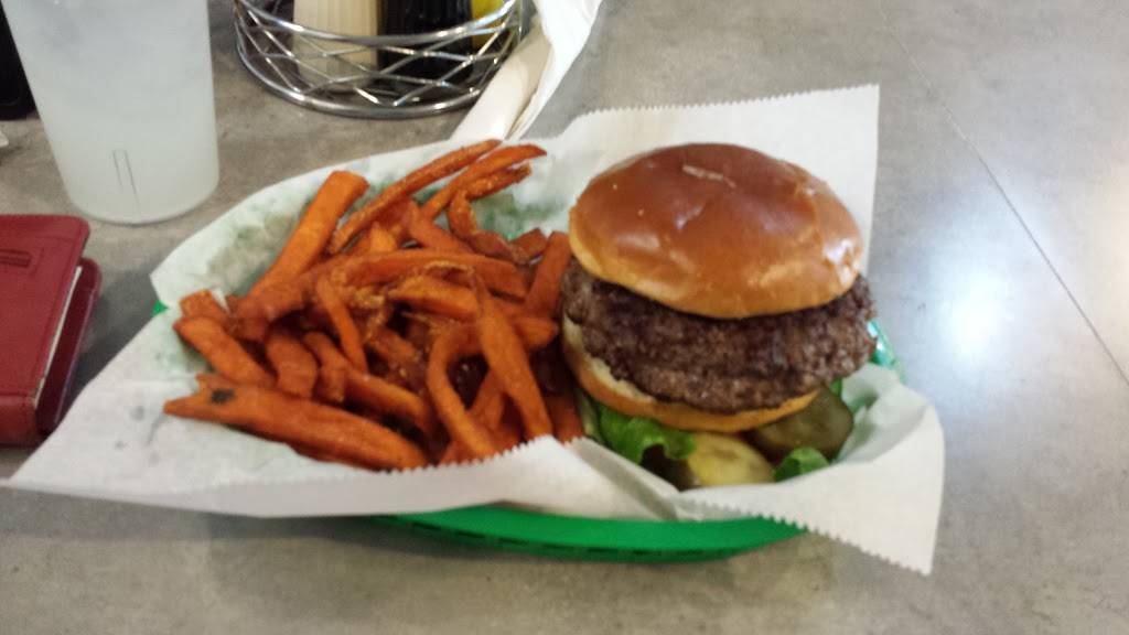 The Junction Diner The Train Restaurant | restaurant | 7401 Madison St, Forest Park, IL 60130, USA | 7087715276 OR +1 708-771-5276